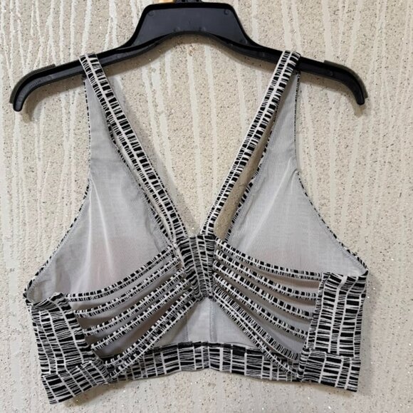 Victoria’s Secret VSX Sport Black White Strappy Back Sports Bra L - Picture 3 of 7